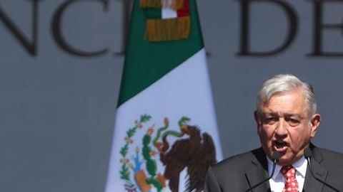 AMLO.