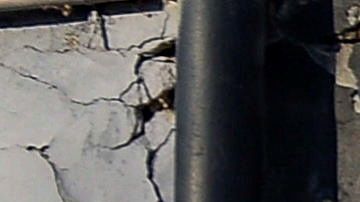 Los italianos del video recomiendan quedarse en casa.