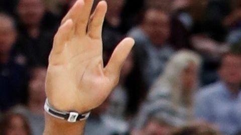 Mitchell se convirtió en el segundo jugador de la NBA en dar positivo en COVID-19.