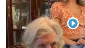 Al parecer, esta abuela no tiene nada qué celebrar.