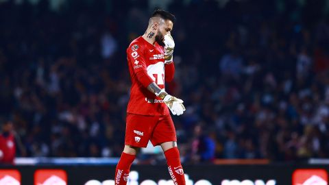 Permitió el segundo gol de los visitantes al entregar el balón de forma patética.