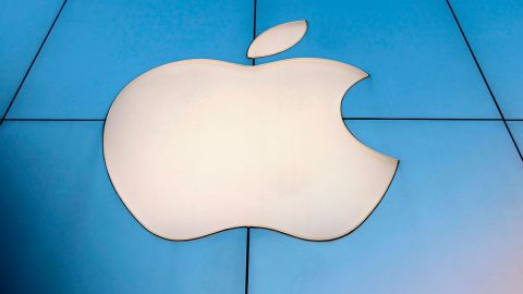El día que Apple se lanzó a la bolsa de valores, Steve Jobs incrementó su fortuna a $217 millones de dólares.