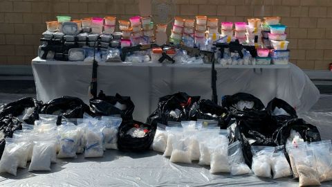 Decomisan más de 1.3 toneladas de drogas en California