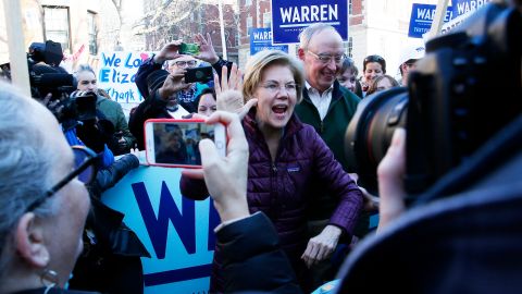 Elizabeth Warren en el Súper Martes.