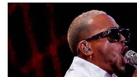 Las celebridades latinas también han sido afectadas por el coronavirus.