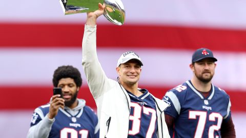 El ex ala cerrada fue tres veces ganador del Super Bowl.