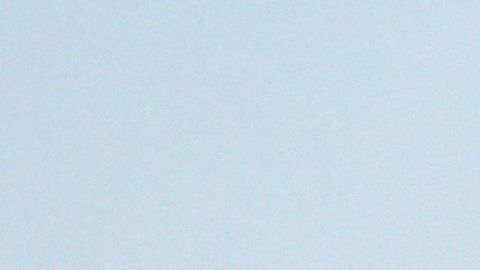 La aerolínea también anunció la aplicación de una política de condonación de cargos por cambio de vuelos en todas sus rutas.