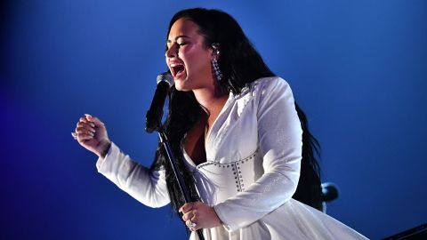 Demi Lovato interpretando 'Anyone' en los Premios Grammy 2020