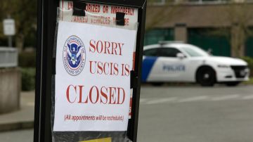 En el estado Washington un empleado de USCIS fue detectado con el virus