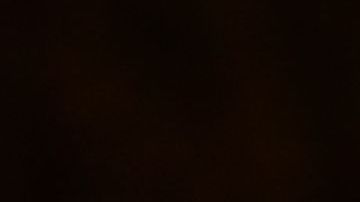 Manifestantes suben a la tribuna en un evento de Joe Biden en el Súper Martes en Los Ángeles.