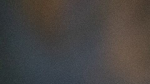 Una mujer con una máscara protectora, es vista en un vagón del metro en la Terminal Grand Central en la ciudad de Nueva York. Jeenah Moon / Getty Images)