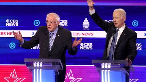 El senador Bernie Sanders y el exvicepresidente Joe Biden.