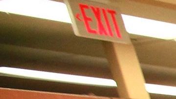 La cadena de supermercados Jewel-Osco informó  que necesita personal para todos los turnos, Strack & Van Til y Mariano's también están contratando.