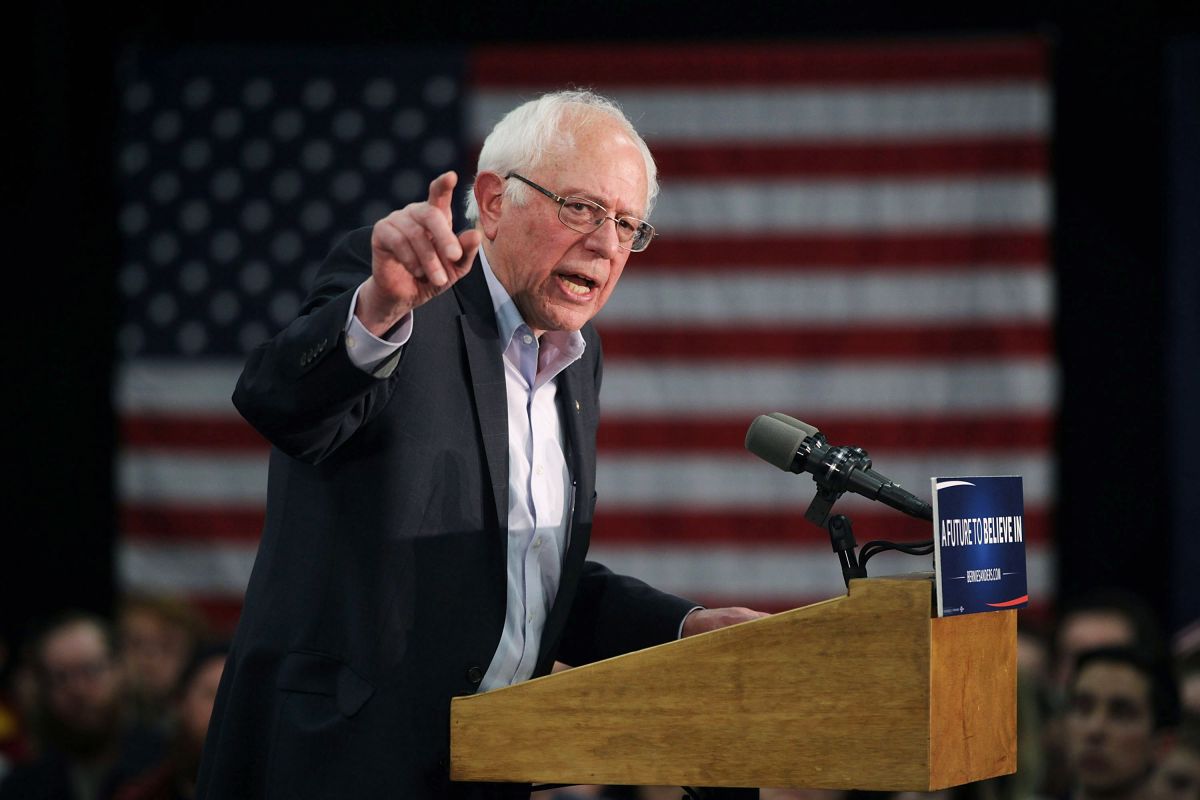 Bernie Sanders impulsa nuevos cheques de estímulo para estadounidenses.