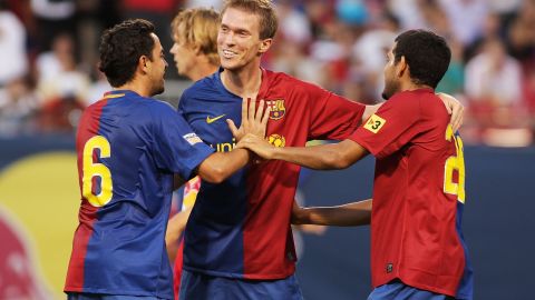 Aliaksandr Hleb, quien jugó para los culés, lanzó la propuesta a las figuras del balompié.