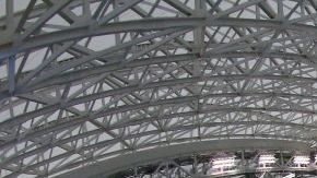 Habilitarán 350 camas en el Centro Billie Jean King.