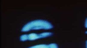 Jennifer Lopez como Selena Quintanilla.