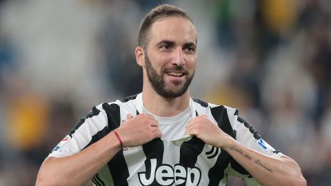 El hermano del romperredes, Nicolás Higuaín pidió respeto.