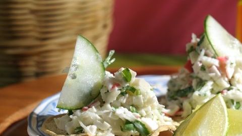 El surimi es un alimento que tiene un gran contenido en sal, conservadores y aditivos.