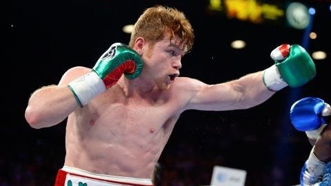 Saul "Canelo" Alvarez mostró poca habilidad para medirse a un rival como Floyd Mayweather Jr.