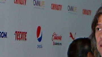 Almeyda apoya desde Estados Unidos.