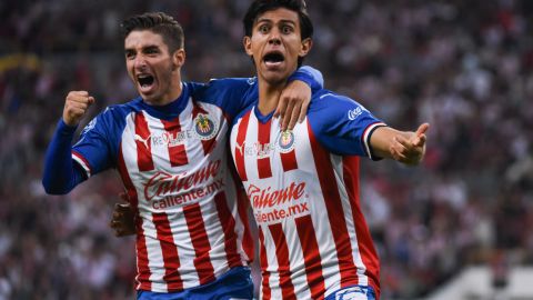 Chivas tiene un aficionado más en la lucha libre.