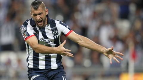 El defensa de Rayados no está de acuerdo con López Obrador.