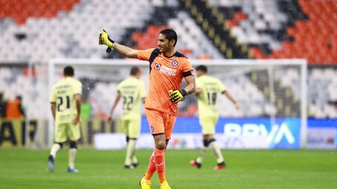 Jesús Corona detuvo el penal que significaba el empate para el América.