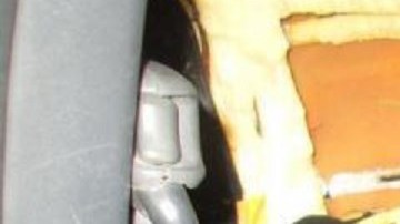 El hombre de origen mexicano es procesado para su deportación.