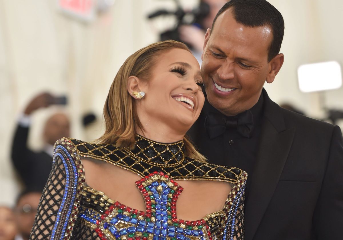 Jennifer Lopez’s fiancé, Alex Rodriguez, has huge problems and can even go to jail