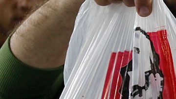 Sólo tienes que hacer una compra mínima de $12 dólares para aprovechar el servicio grauito.