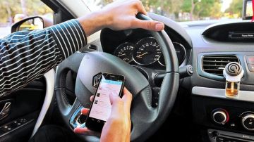 De acuerdo con una encuesta realizada por Chevrolet y Research Now, el 90% de los automovilistas ha conducido haciendo uso del teléfono celular.