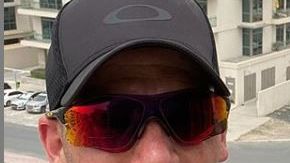 Collin Allin y su esposa corrieron los 42 kilómetros en 5 horas.