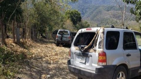 Narcos atacan a Guardia Nacional pero terminan huyendo; les decomisan trocas y armas