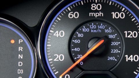¿Crees que tu auto está en mal estado por llegar a los 100,000 kilómetros? ¡Descúbrelo!