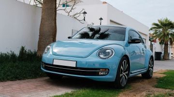 El Beetle de Volkswagen es uno de los autos que tienen el mismo valor en México que un smartphone de gama alta.