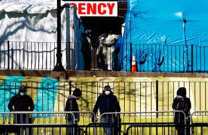 Hospitales de Nueva York vuelven a permitir visitas tras restricciones estrictas de la pandemia