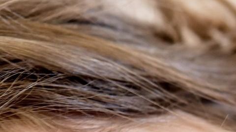 Los niños deben dormir en su cama en favor de su propia psicología.