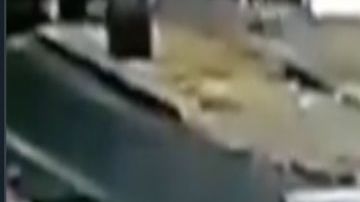 VIDEO: Momento en que sicario mata a hombre que iba a dejar a la escuela a su hija
