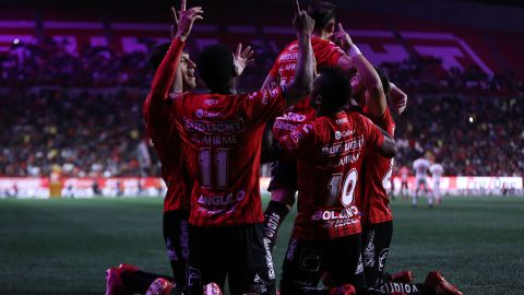 XOLOS