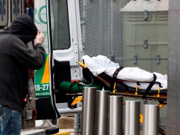Más de 2,400 personas han muerto en la ciudad de Nueva York hasta la fecha.