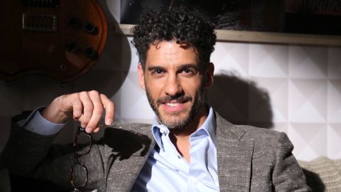 Erick Elías comparte un apartamento de Miami con su esposa y dos hijas.
