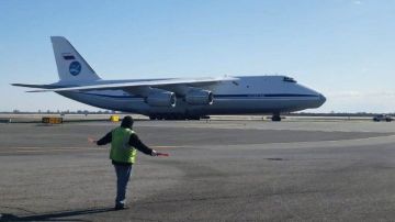 Un avión con ayuda rusa llegó este miércoles a Nueva York.