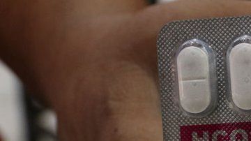 La hidroxicloroquina se provee a pacientes bajo receta médica. Su costo ha sido muy económico para esos casos.