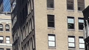 Calle cerrada al tráfico vial en Manhattan