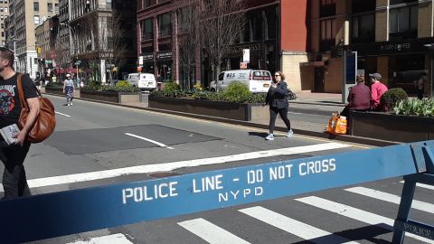Calle cerrada al tráfico vial en Manhattan