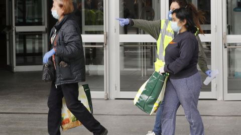 Más de 62,000 personas se han recuperado en España de COVID-19.