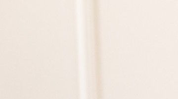 Sellar puertas y ventanas puede ser una de las renovaciones pequeñas que puedes hacer tú mismo.