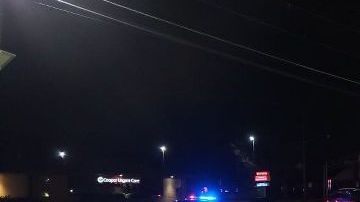 Policías y bomberos en la escena