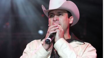 El cantante, apodado "El Gallo de Oro", fue asesinado la madrugada del 25 de noviembre de 2006 luego de salir de un palenque de la Expo Feria en Reynosa.